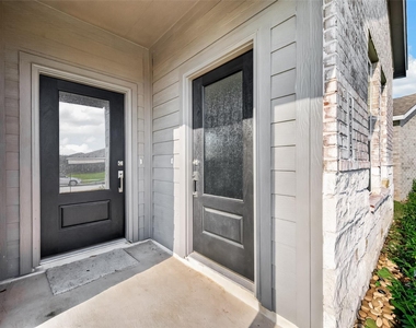 26615 Coast Redwood Drive - Photo Thumbnail 3