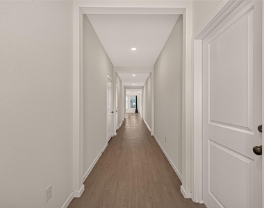 26615 Coast Redwood Drive - Photo Thumbnail 5