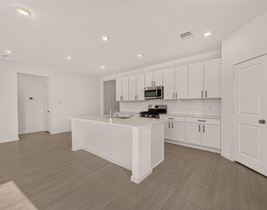 26615 Coast Redwood Drive - Photo Thumbnail 11