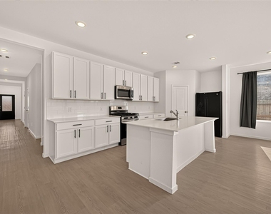 26615 Coast Redwood Drive - Photo Thumbnail 12