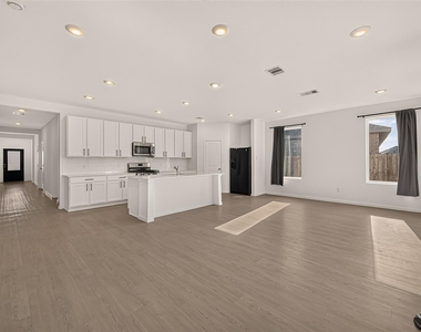 26615 Coast Redwood Drive - Photo Thumbnail 6