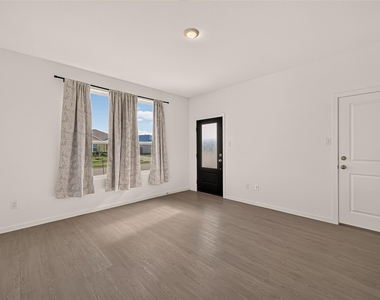 26615 Coast Redwood Drive - Photo Thumbnail 31
