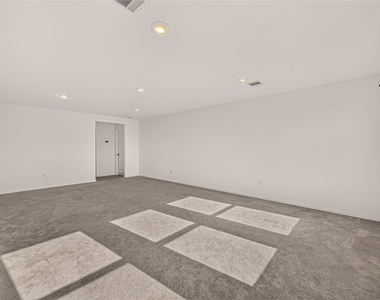26615 Coast Redwood Drive - Photo Thumbnail 25