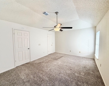 17210 Colony Creek Drive - Photo Thumbnail 13