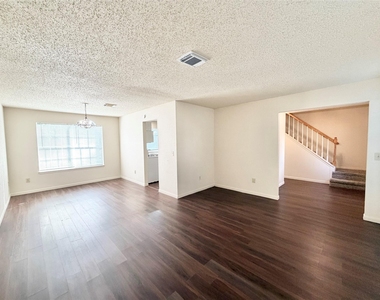 17210 Colony Creek Drive - Photo Thumbnail 3