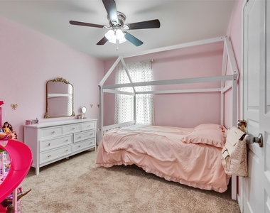 14114 Pecan Hill Court - Photo Thumbnail 10