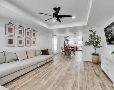 14114 Pecan Hill Court - Photo Thumbnail 2