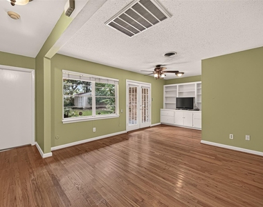 4517 Lido Lane - Photo Thumbnail 9
