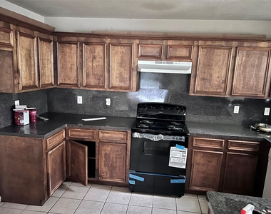 4209 Clover Street - Photo Thumbnail 1