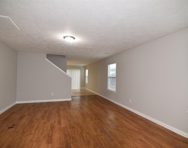 18214 Tupper Bend Lane - Photo Thumbnail 2