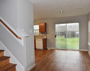 18214 Tupper Bend Lane - Photo Thumbnail 3