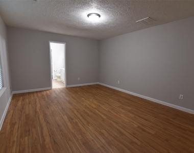 18214 Tupper Bend Lane - Photo Thumbnail 7