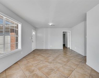 1706 Bayou Homes Drive - Photo Thumbnail 6