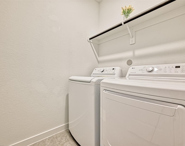 323 Highland Bayou Drive - Photo Thumbnail 19