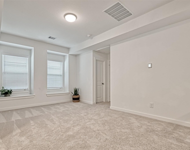 323 Highland Bayou Drive - Photo Thumbnail 32