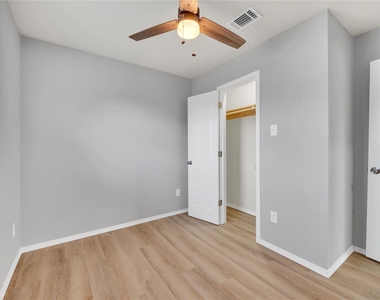 7003 Schlitz Lane - Photo Thumbnail 7