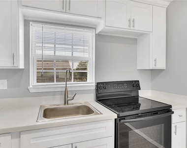 7003 Schlitz Lane - Photo Thumbnail 5
