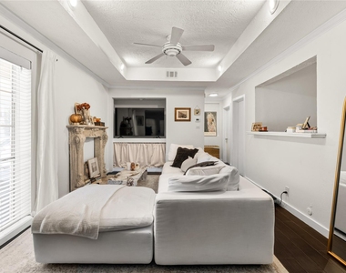 2510 Whitney Street - Photo Thumbnail 2