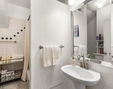 2510 Whitney Street - Photo Thumbnail 18