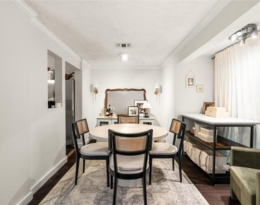 2510 Whitney Street - Photo Thumbnail 5