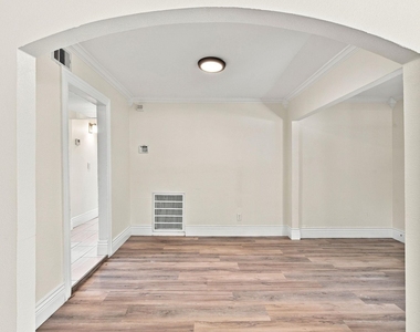 1012 W Hart Avenue - Photo Thumbnail 4