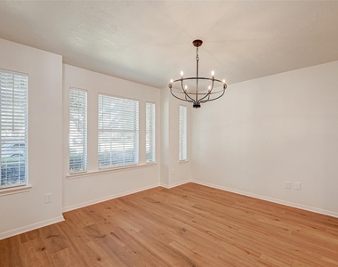8418 Woodland Knoll Lane - Photo Thumbnail 6