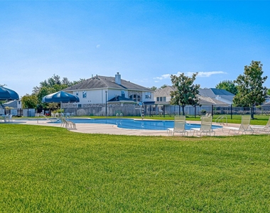 8418 Woodland Knoll Lane - Photo Thumbnail 41