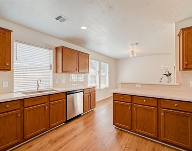 8418 Woodland Knoll Lane - Photo Thumbnail 18