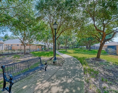 8418 Woodland Knoll Lane - Photo Thumbnail 37