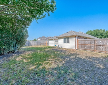 8418 Woodland Knoll Lane - Photo Thumbnail 35