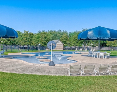 8418 Woodland Knoll Lane - Photo Thumbnail 42