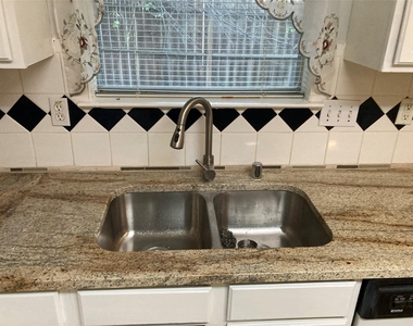 13659 Bonilla Lane - Photo Thumbnail 4