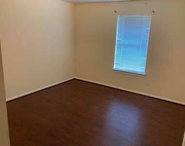 13659 Bonilla Lane - Photo Thumbnail 10