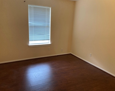 13659 Bonilla Lane - Photo Thumbnail 7
