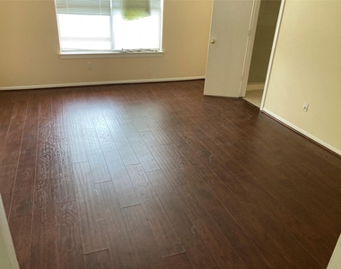 13659 Bonilla Lane - Photo Thumbnail 9