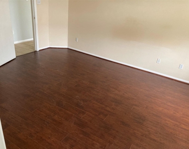 13659 Bonilla Lane - Photo Thumbnail 8