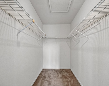 2121 Hepburn Street - Photo Thumbnail 17