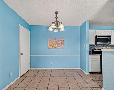 2121 Hepburn Street - Photo Thumbnail 5