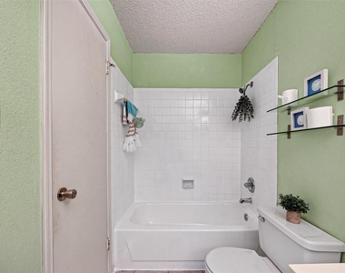2121 Hepburn Street - Photo Thumbnail 20