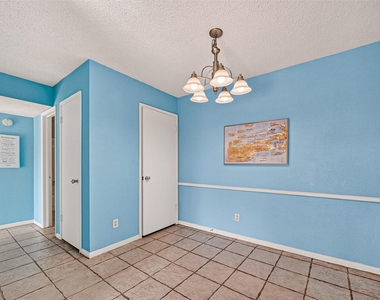 2121 Hepburn Street - Photo Thumbnail 6