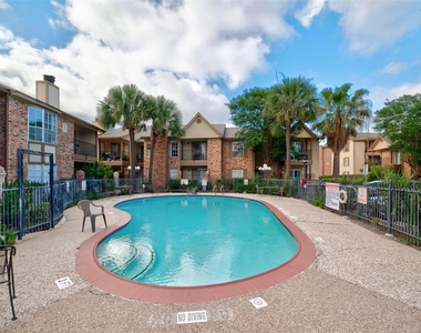 2121 Hepburn Street - Photo Thumbnail 32