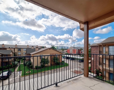 2121 Hepburn Street - Photo Thumbnail 27