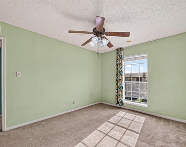 2121 Hepburn Street - Photo Thumbnail 15