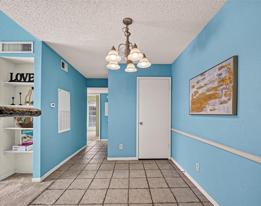 2121 Hepburn Street - Photo Thumbnail 12