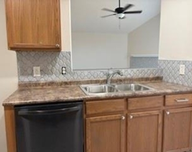 12823 Glorywhite Court - Photo Thumbnail 5