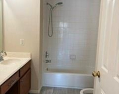 12823 Glorywhite Court - Photo Thumbnail 9