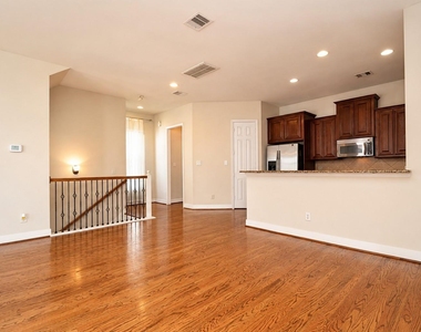 5324 Nett Street - Photo Thumbnail 2