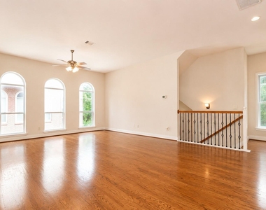 5324 Nett Street - Photo Thumbnail 5