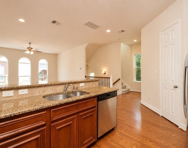 5324 Nett Street - Photo Thumbnail 6