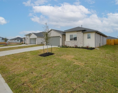 29414 Bryans Manor Lane - Photo Thumbnail 2